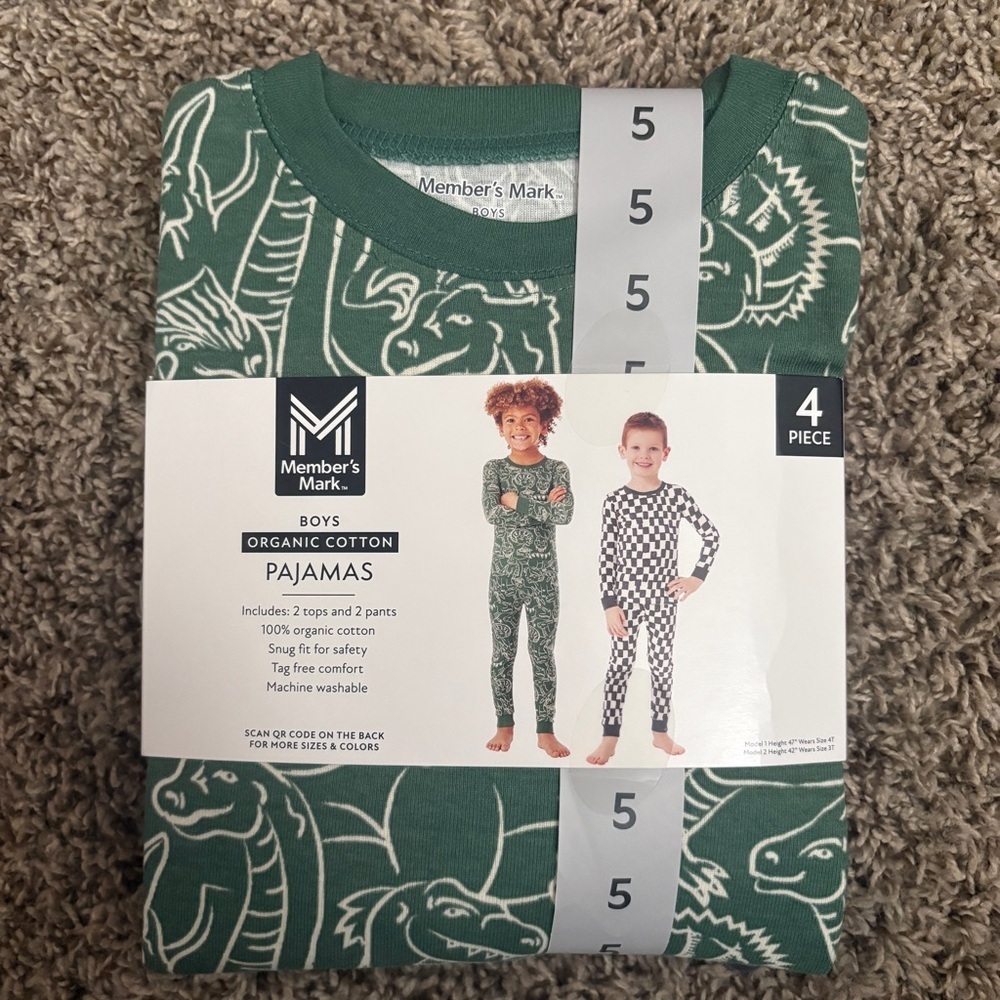 Member's Mark Boys' Organic Cotton Pajama Set - Green